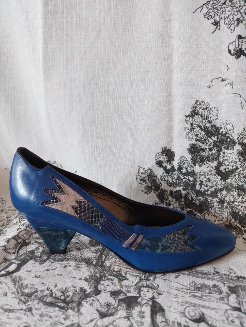 Vintage 80s 'LINEA MAGI' Italian Women's Sz 36.5 Blue Leather Pump Italy